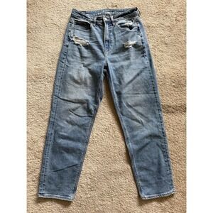 American Eagle Mom Straight Jean‎ Woman's Size 6 Regular Light Wash